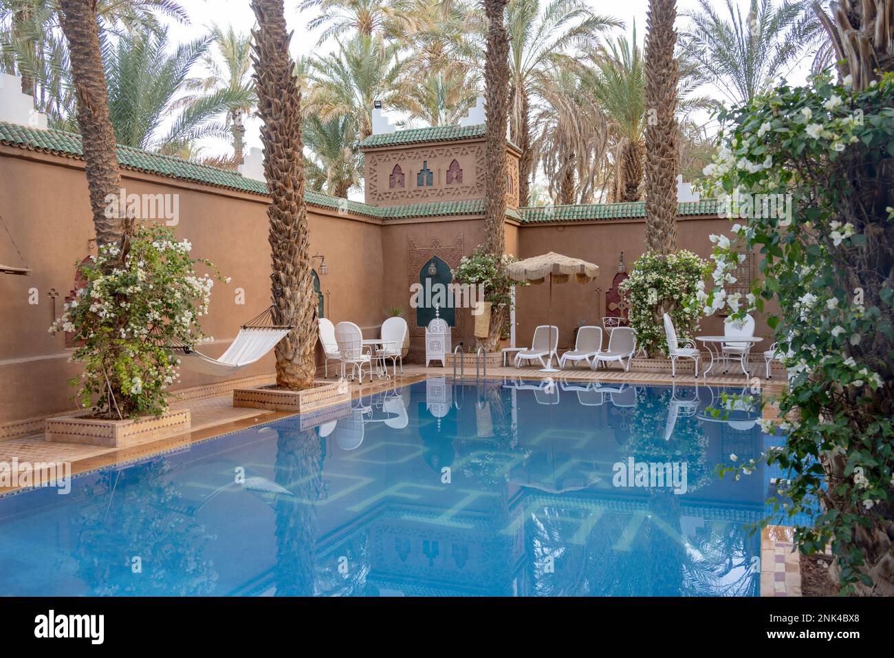Afrika, Marokko, Südmarokko, Zagora, Pool im Hotel Riad Dar Sofian Stock Photo