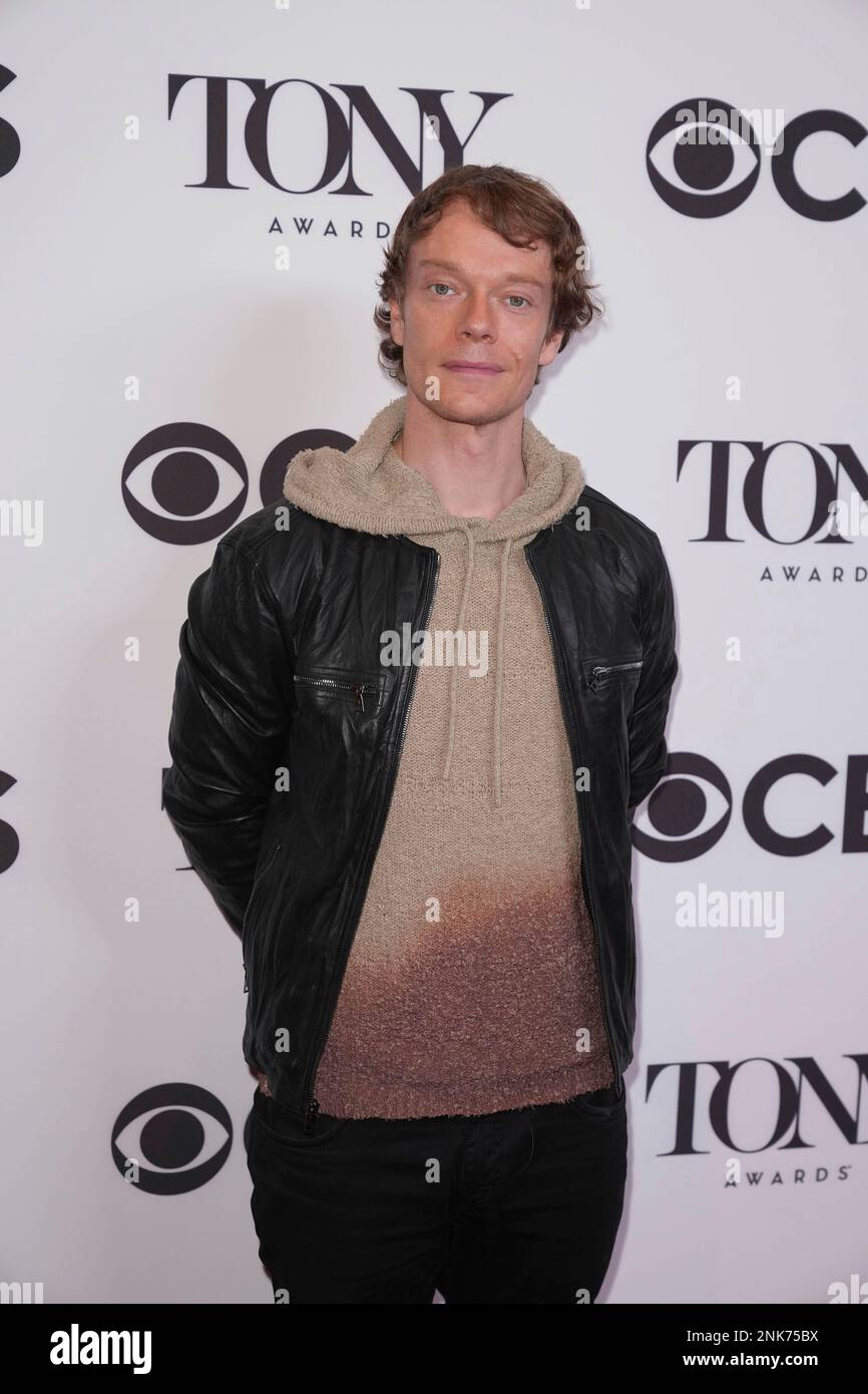 photo-by-john-nacion-star-max-ipx-2022-5-12-22-alfie-allen-at-the-5th
