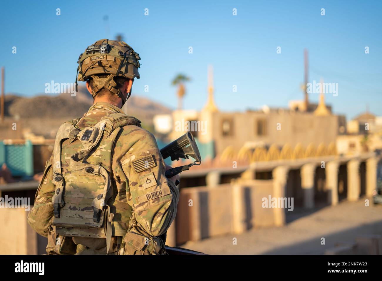 A U.S. Soldiers assigned to 1st Battalion, 63rd Armor Regiment, 2nd Armored Brigade Combat Team, 1st Infantry Division provides security and over watch during Decisive Action Rotation 22-09 at the National Training Center, Fort Irwin, Calif., Aug 11th, 2022. Stock Photo