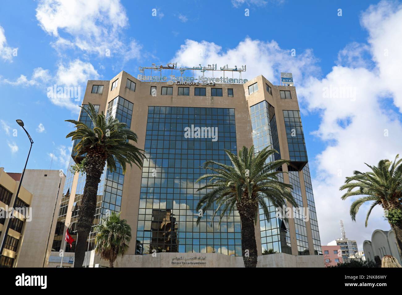 Banque Tuniso Koweitienne In Tunis Stock Photo Alamy banque-tuniso-koweitienne-in-tunis-stock-photo-alamy