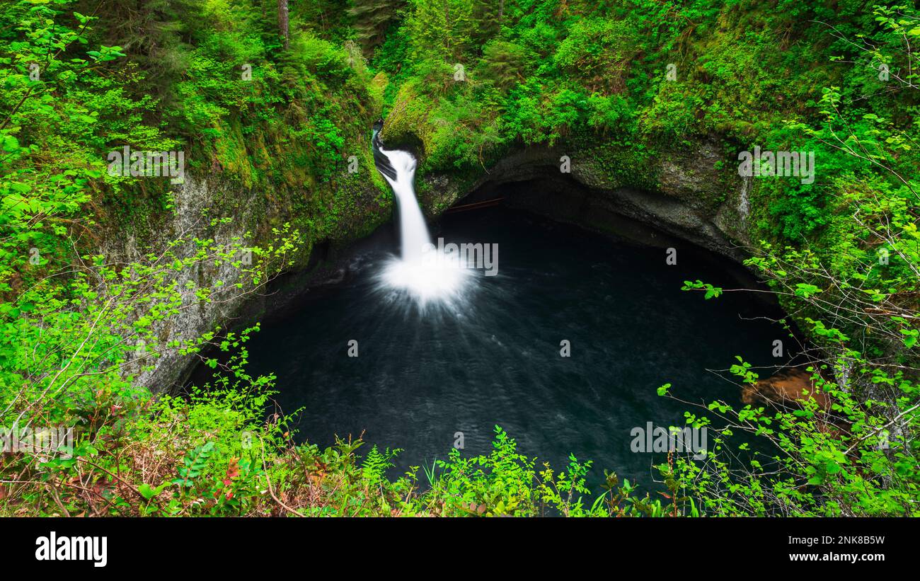 Punch Bowl Falls on Eagle Creek, Columbia River National Scenic