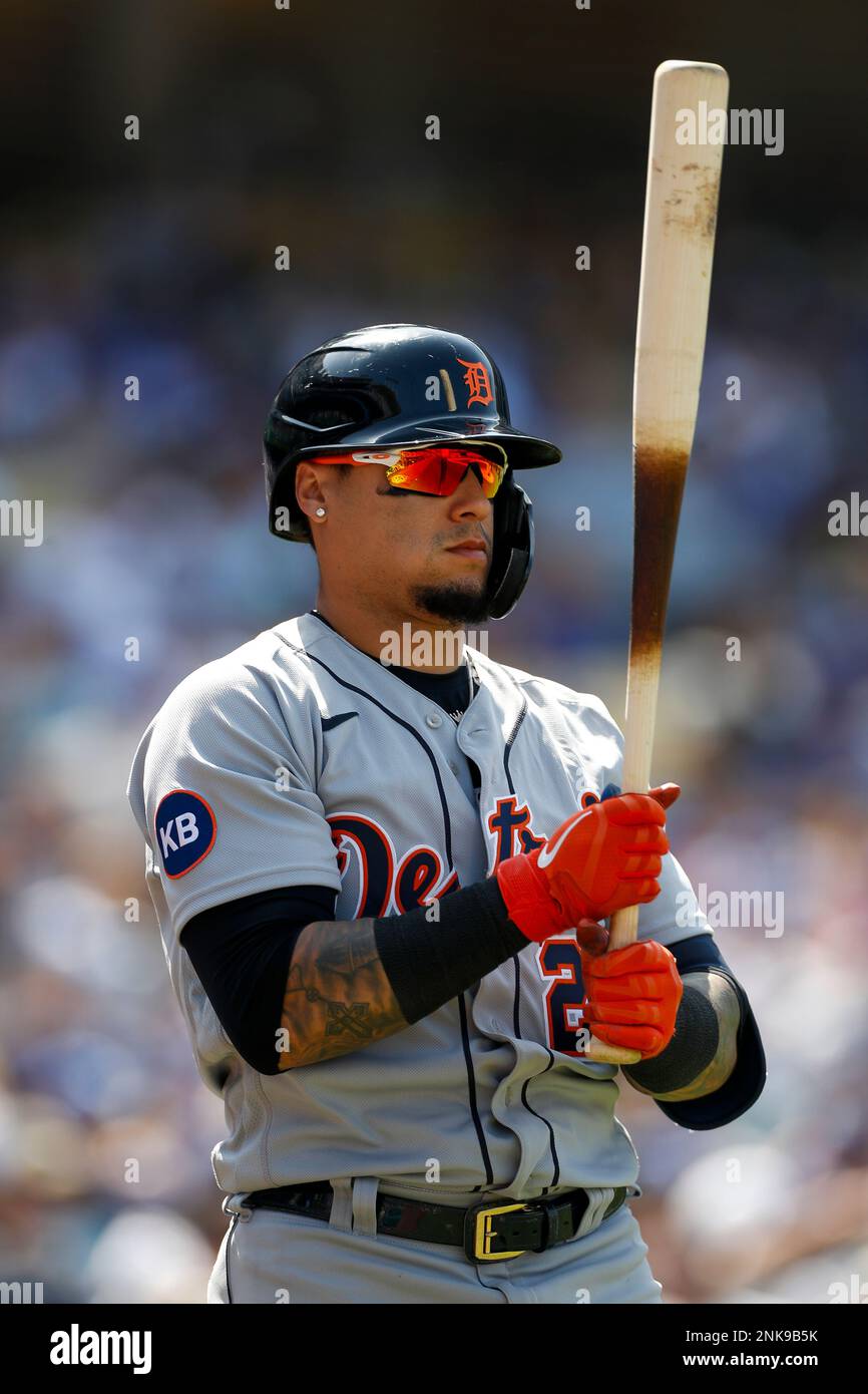 LOS ANGELES, CA - MAY 01: Detroit Tigers shortstop Javier Baez (28) waits  on deck during a regular season MLB game between the Los Angeles Dodgers  and the Detroit Tigers on May