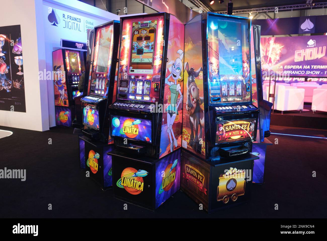 Srl gaming hi-res stock photography and images - Alamy