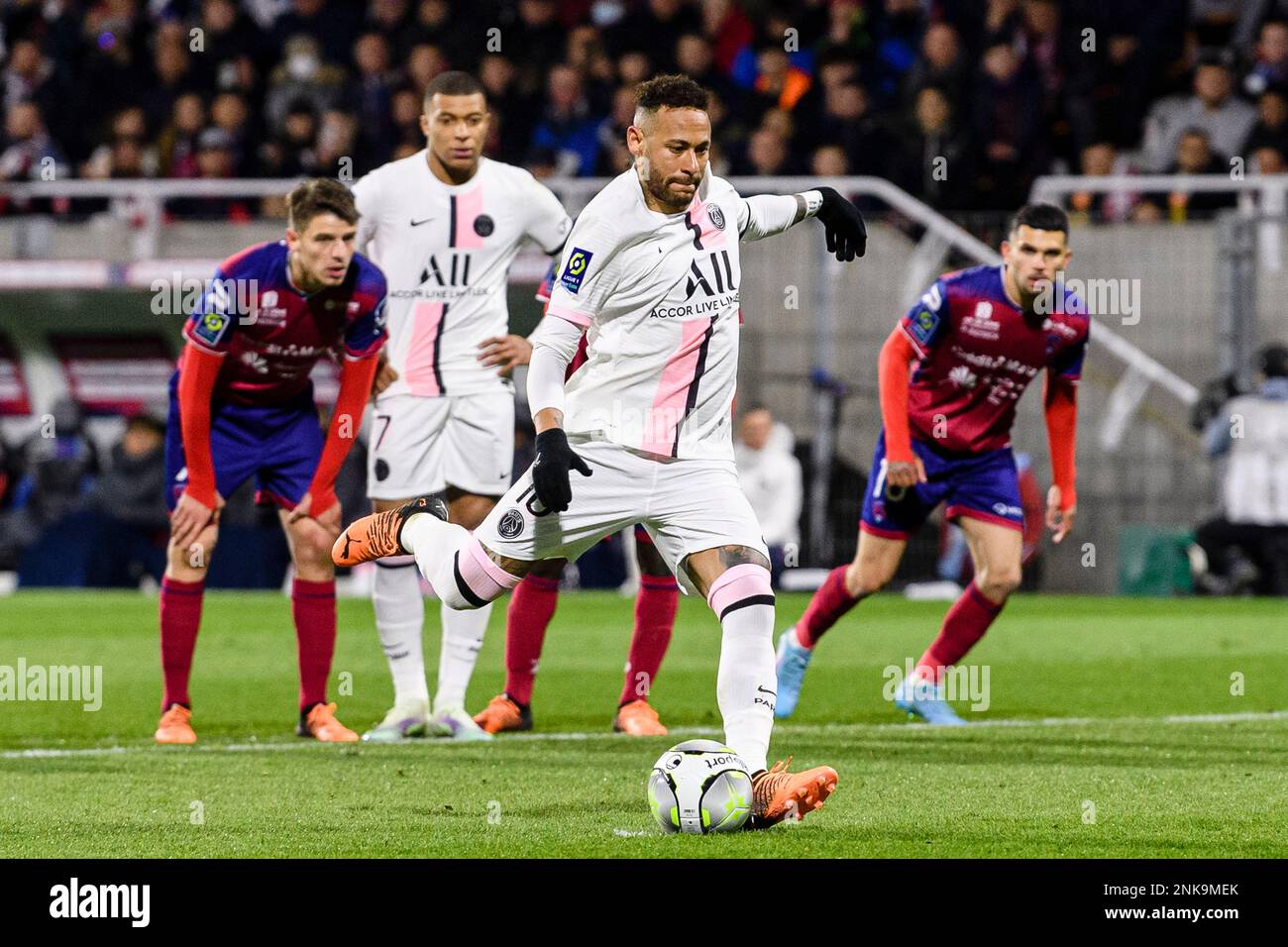 April 9, 2022, Clermont-Ferrand, France: Clermont-Ferrand, France - April  09: Neymar Junior of Paris Saint Germain attempts a free kick for score his  goal during the Ligue 1 Uber Eats match between