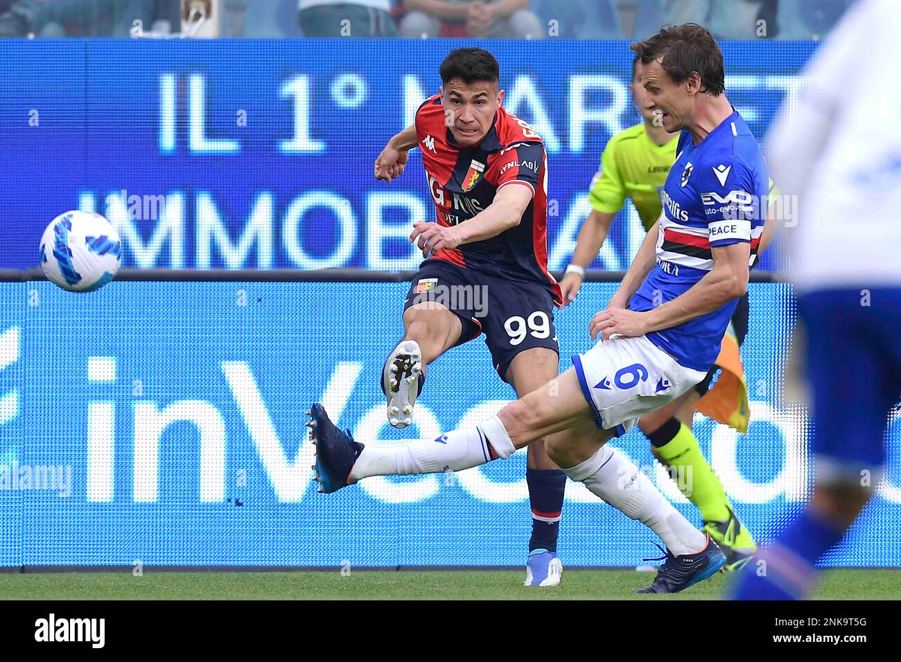 Genoa, Italy. 30 April 2022. Leo Ostigard of Genoa CFC in action during the  Serie A football match between UC Sampdoria and Genoa CFC. Credit: Nicolò  Campo/Alamy Live News Stock Photo - Alamy