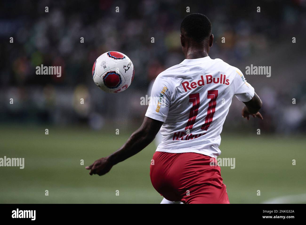 SP - Sao Paulo - 03/26/2022 - PAULISTA 2022, PALMEIRAS X BRAGANTINO -  Bragantino player Leonardo Realpe celebrates his goal during a match  against Palmeiras at the Arena Allianz Parque stadium for