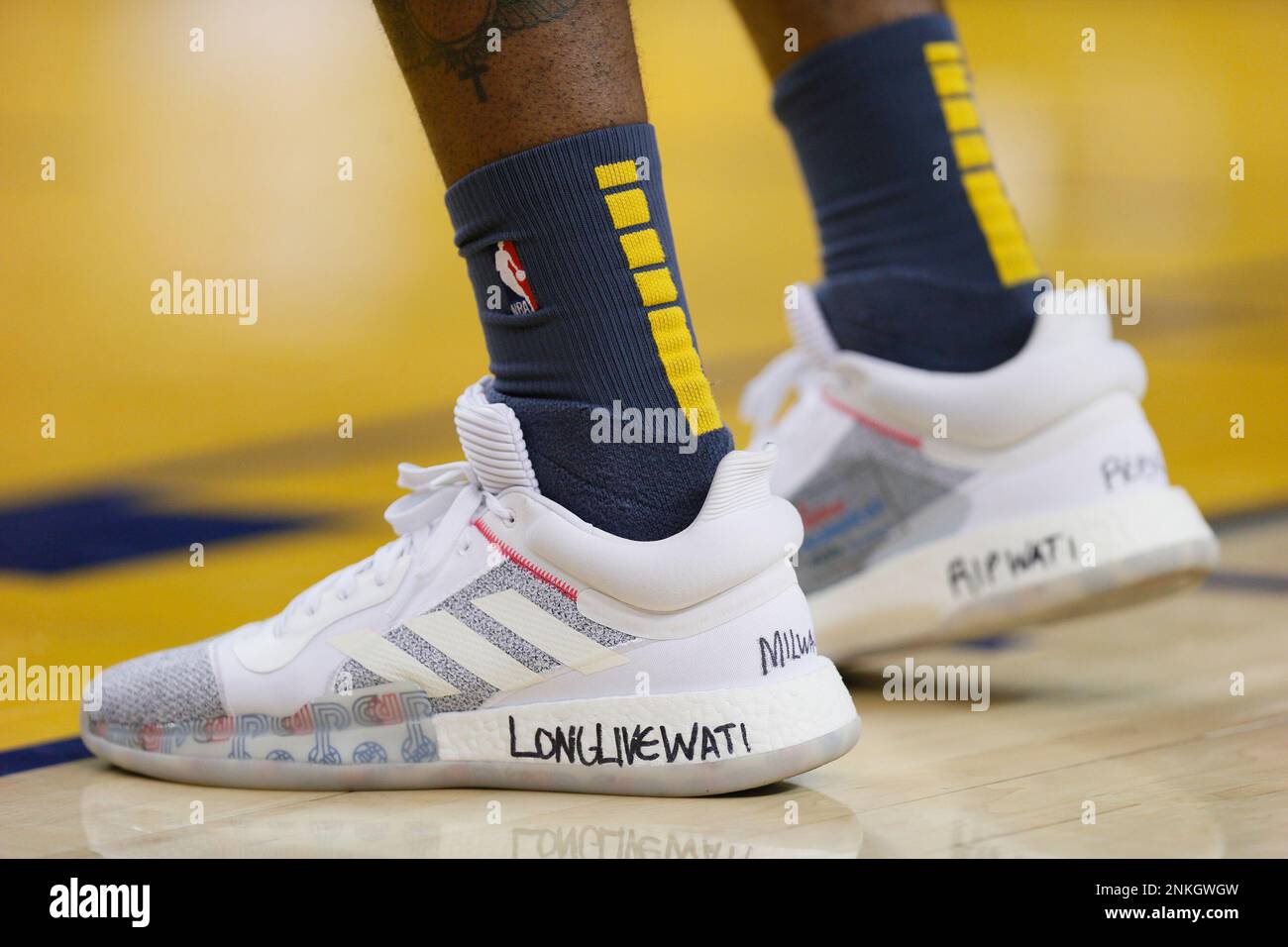 Kevon looney shoes best sale