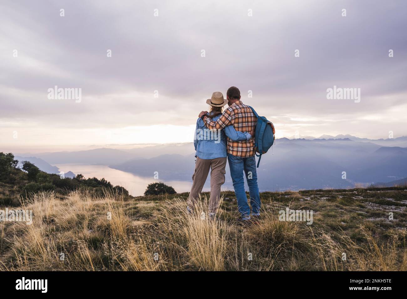 Loving and arms hi-res stock photography and images - Alamy