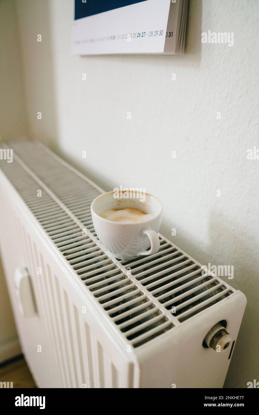 Radiator on wall hi-res stock photography and images - Alamy