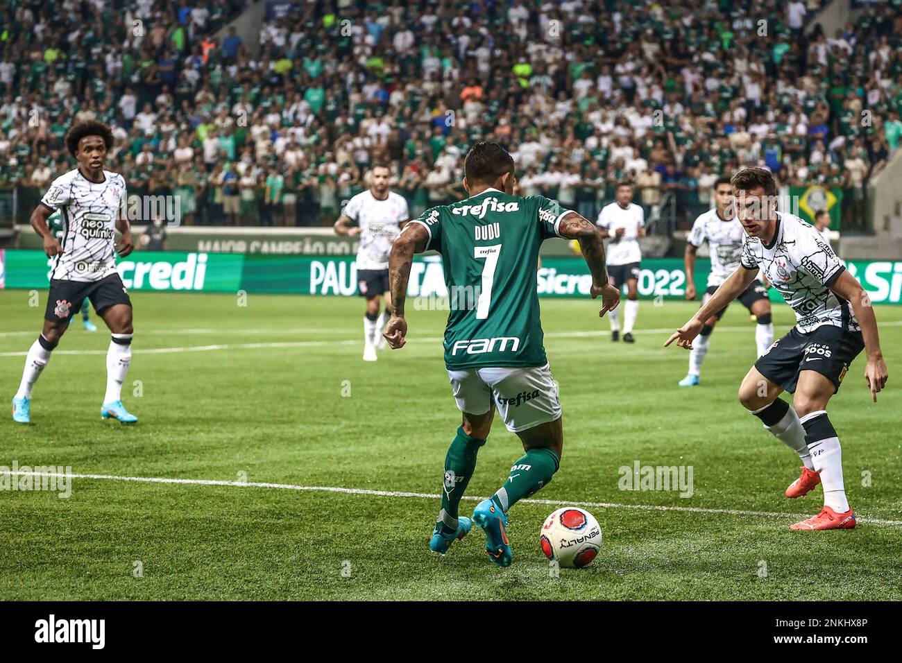 SÃO PAULO, SP - 17.03.2022: PALMEIRAS X CORINTHIANS - Gustavo Gómez in the  match between Palmeiras X Corinthians, valid for the 6th round (delayed) of  the 2022 Campeonato Paulista, held at the
