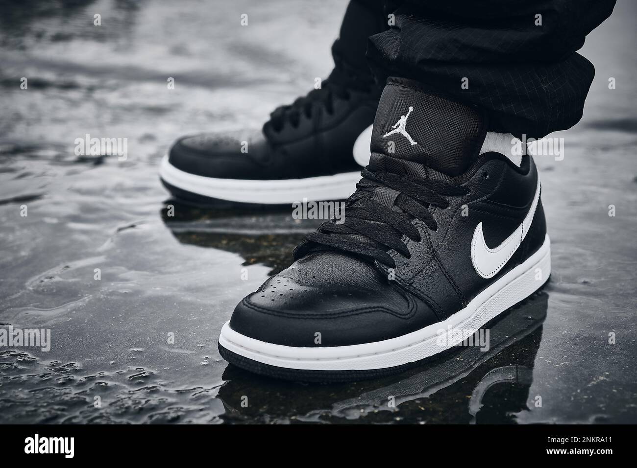 jordan air white and black