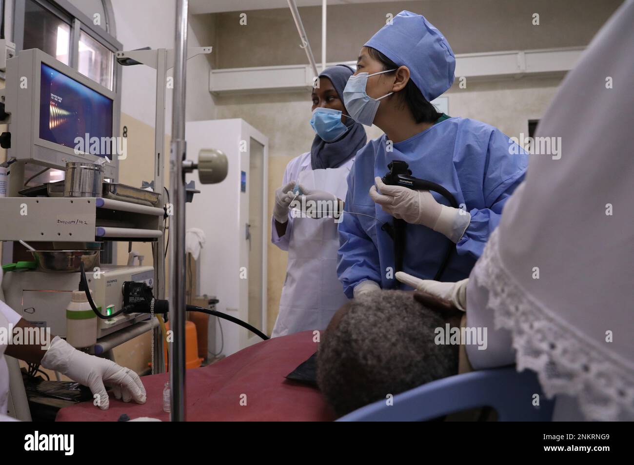 ZANZIBAR, Feb. 24, 2023 (Xinhua) Doctor Liu Cuixia gives an