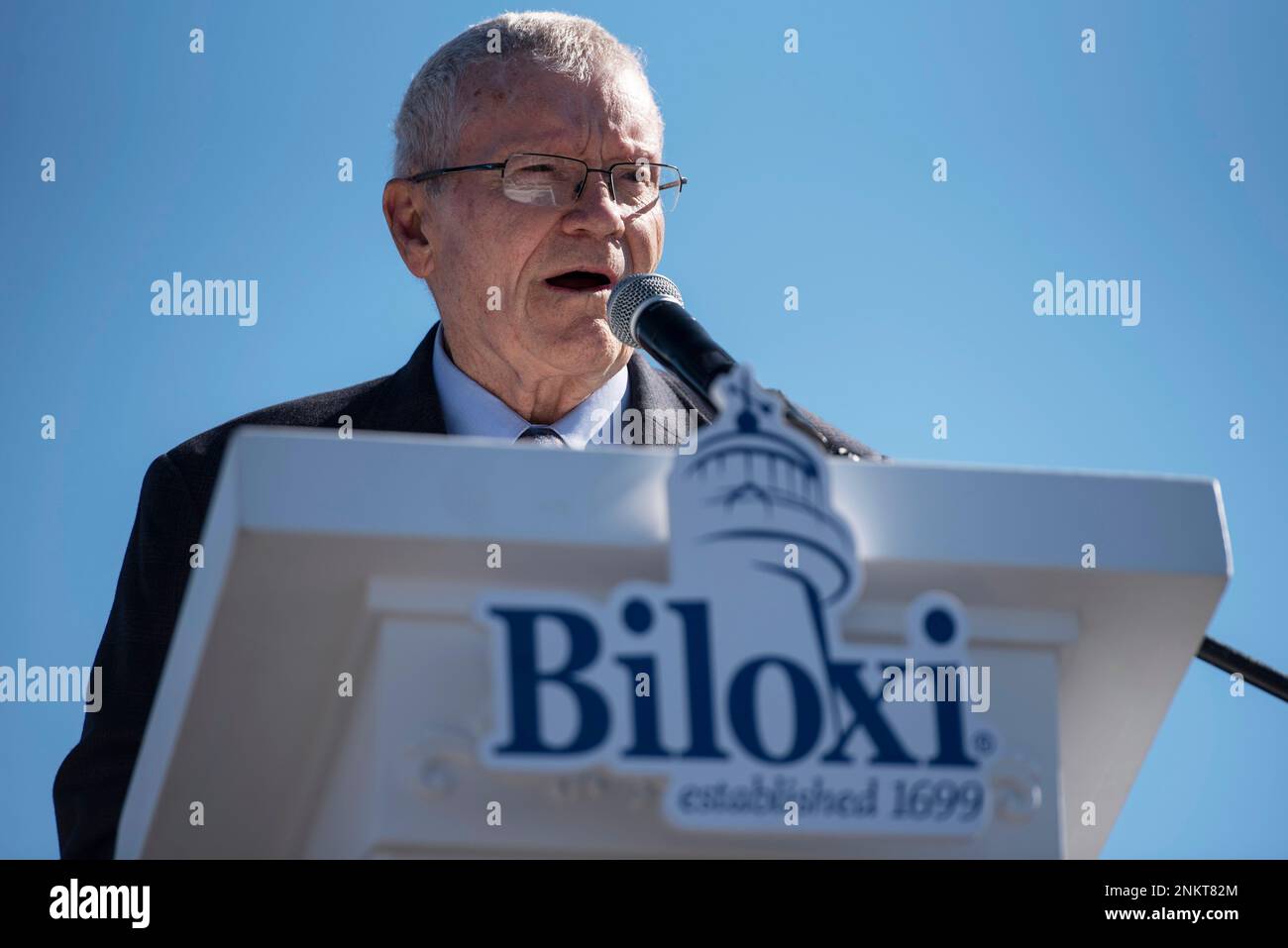 Apollo 13 astronaut Fred Haise Jr. makes a speech during a ceremony