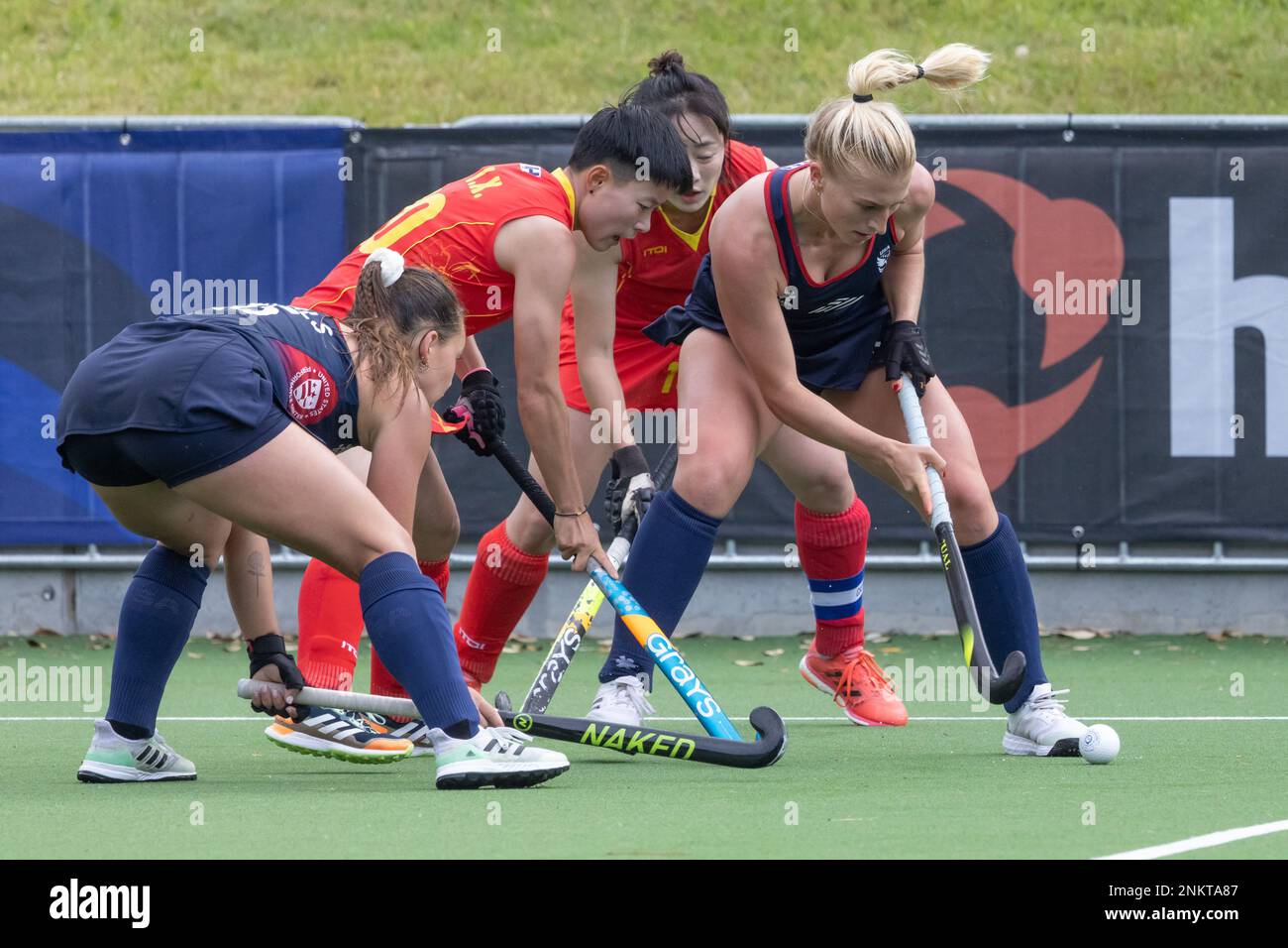 Wellington, New Zealand. 20th Feb, 2023. Jacqueline Sumfest (22 USA) hunts the ball. China versus USA at National Hockey Stadium in Wellington, New Zealand. FIH Pro League. USA win 2-0. 24 February 2023. (Joe Serci - SPP) Credit: SPP Sport Press Photo. /Alamy Live News Stock Photo