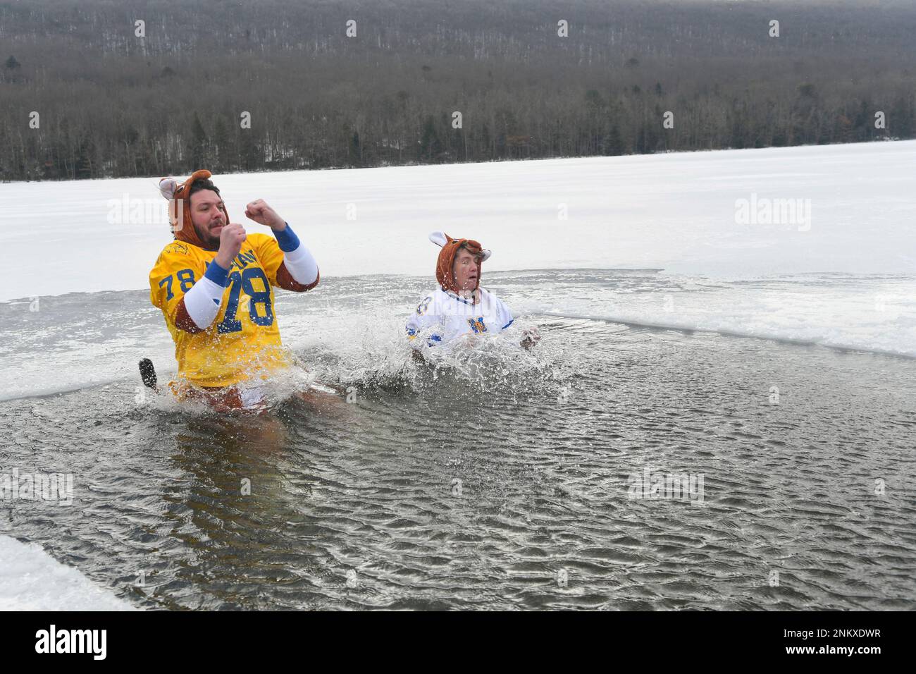Ryan Boyle, left, of Slatington, Pa., and Jen Rehnert, right, of Summit