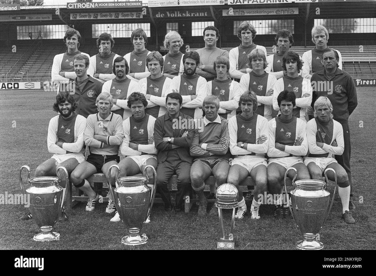 1970s footballers ajax fc team photo hi-res stock photography and ...