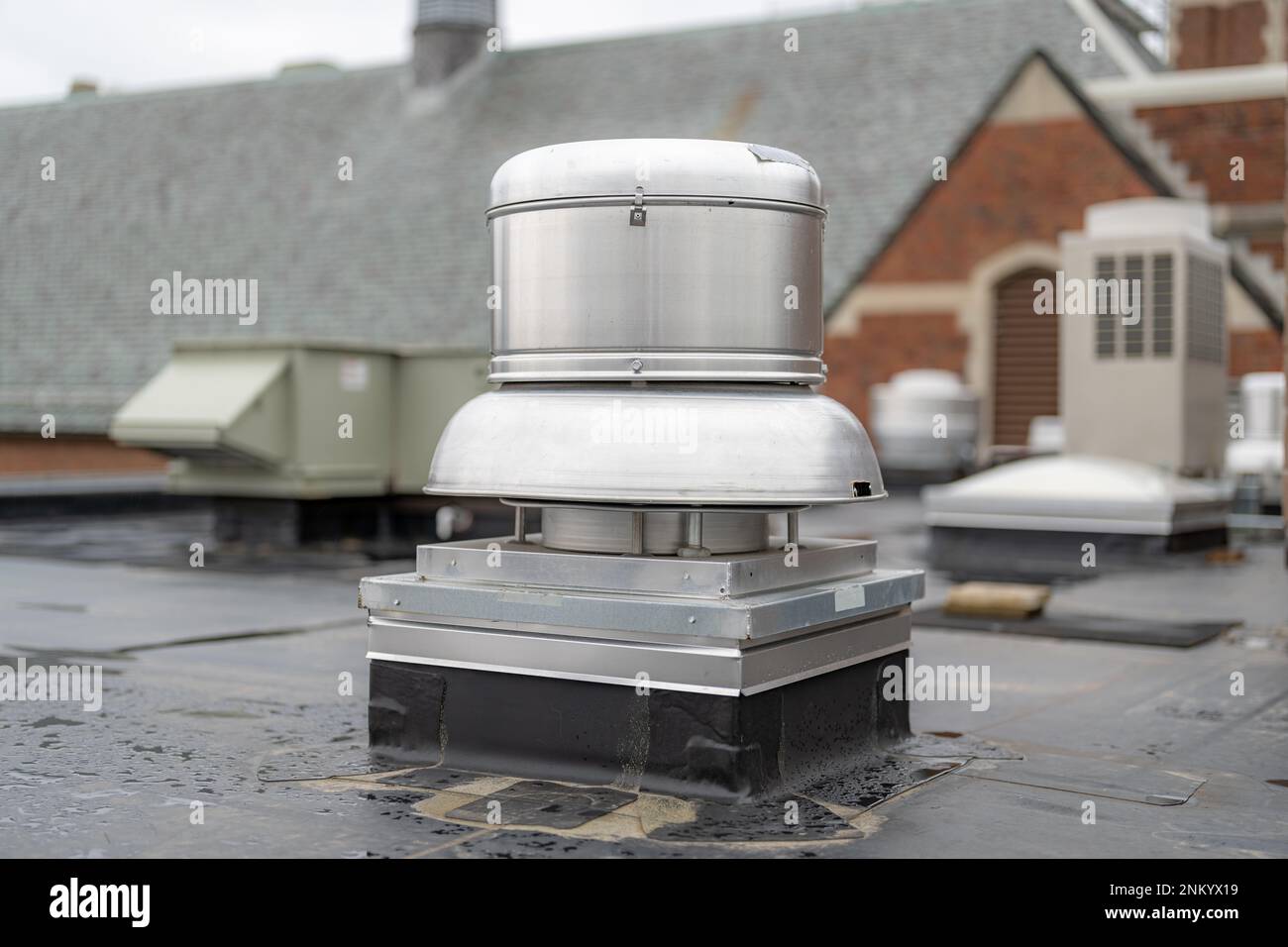 Ventilateur de toit photo stock. Image du photos, barre - 75540128