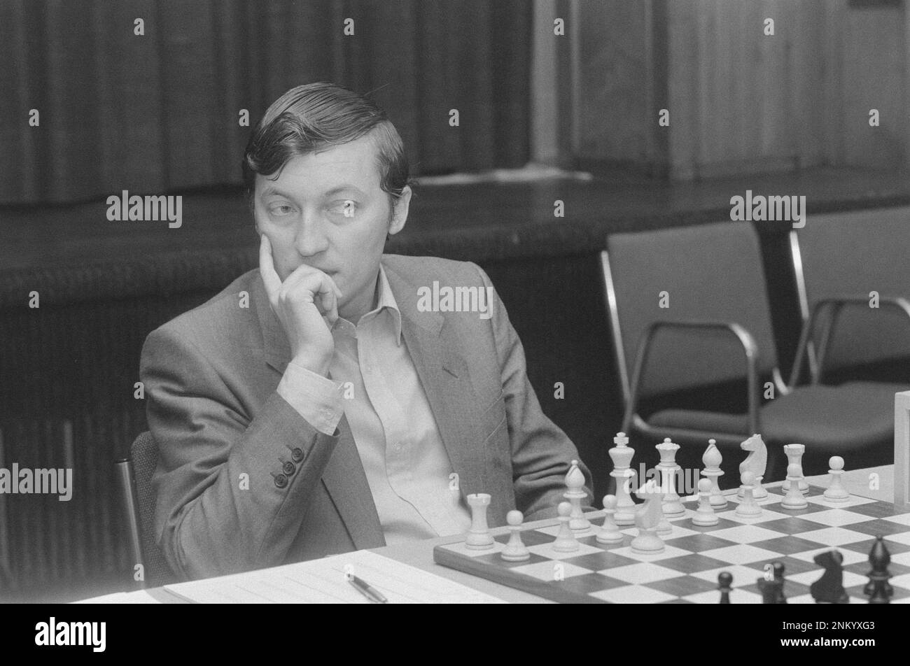 Best Karpov Chess Games - The Chessboard Vault