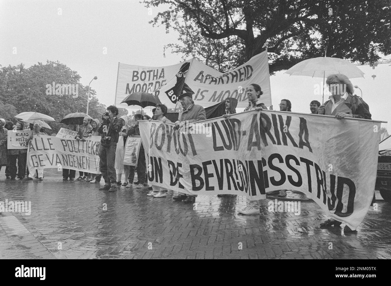 demonstration-against-state-of-emergency-in-south-africa-protesters-in