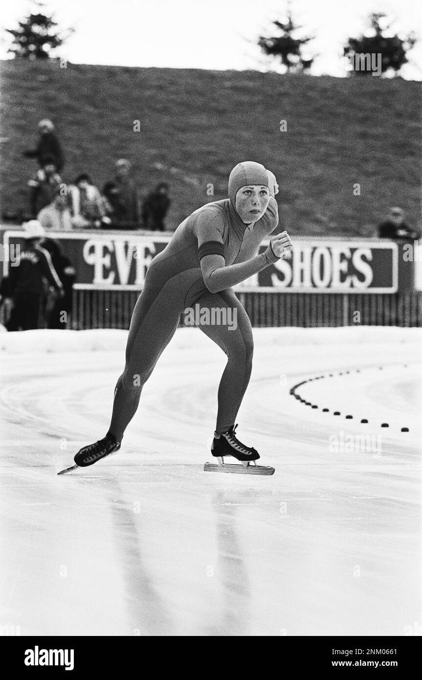 Netherlands History: World Junior Allround Skating Championships in Assen. Ria Visser in action ca. January 26, 1980 Stock Photo