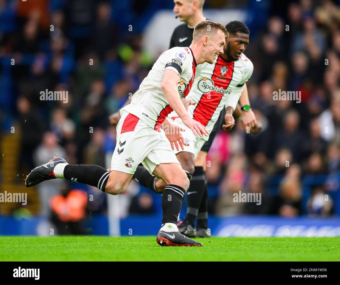 Free Kick James Ward Prowse Hi res Stock Photography And Images Alamy free-kick-james-ward-prowse-hi-res-stock-photography-and-images-alamy