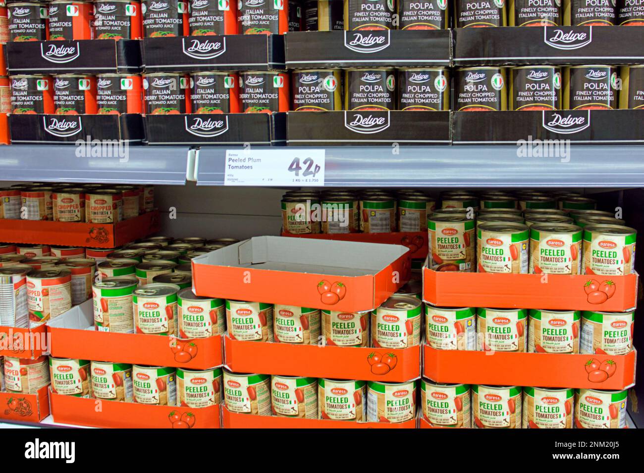Tinned tomatoes supermarket uk hires stock photography and images Alamy