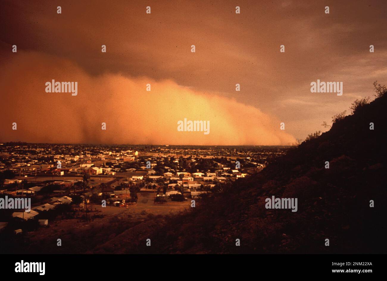 Dust storm phoenix hi-res stock photography and images - Alamy