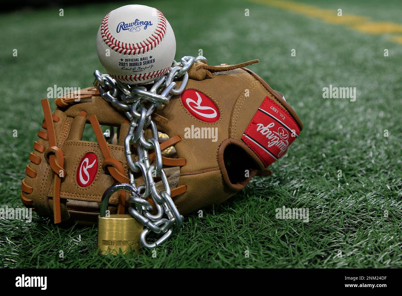 Atlanta, GA January 09 An Official Rawlings Major League baseball