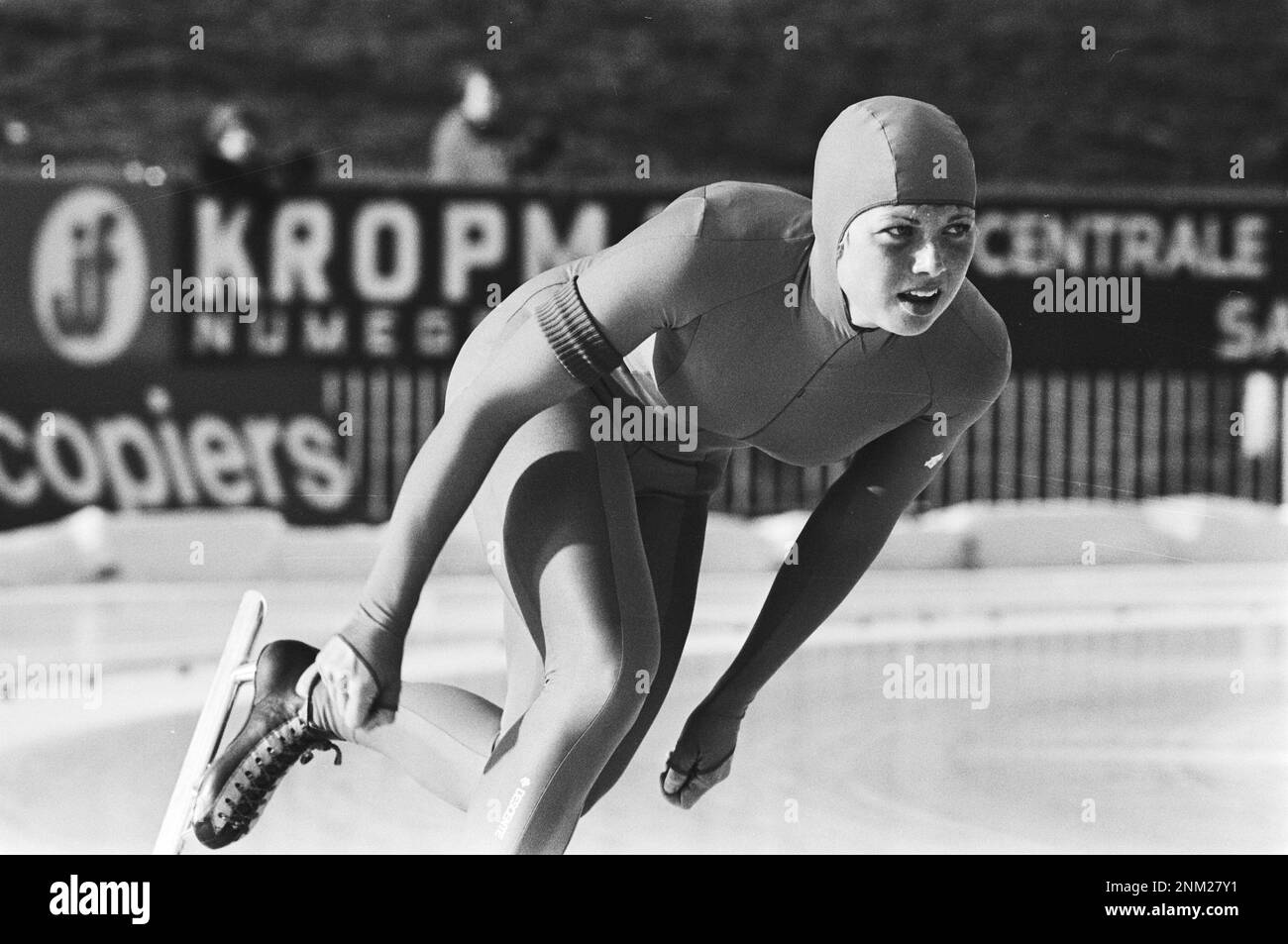 Netherlands History: World Junior Allround Skating Championships in Assen. Ria Visser in action ca. January 26, 1980 Stock Photo
