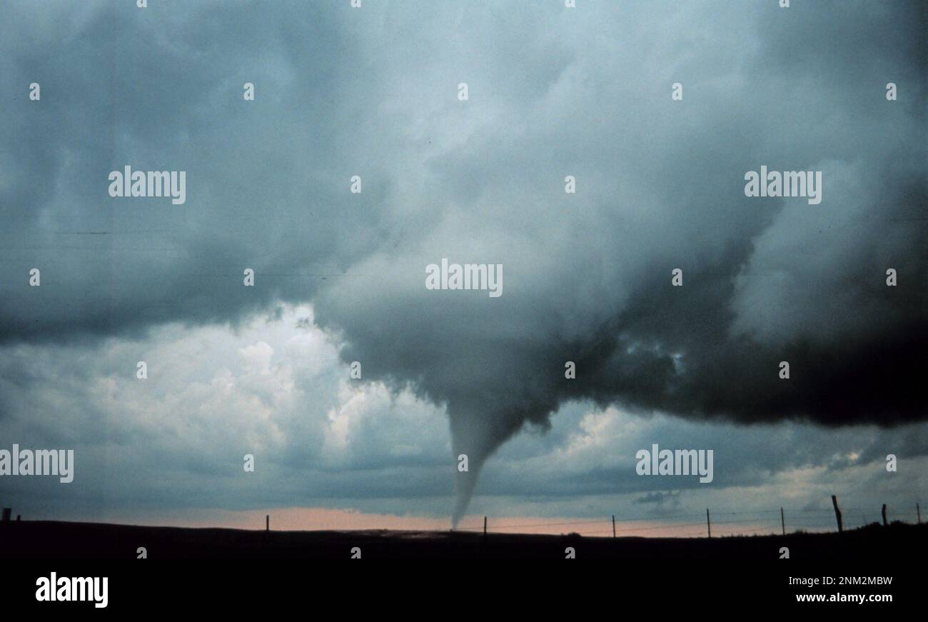 Occluded mesocyclone tornado 8 miles south of Anadarko, Oklahoma ca. May 3, 1999 Stock Photo