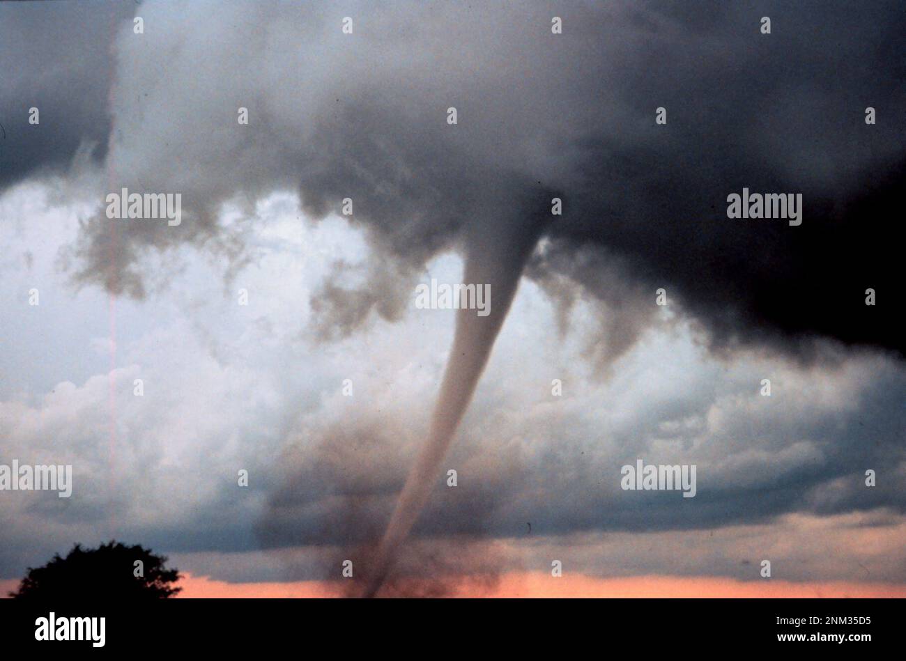 Occluded mesocyclone tornado 7 miles south of Anadarko, Oklahoma ca. May 3, 1999 Stock Photo