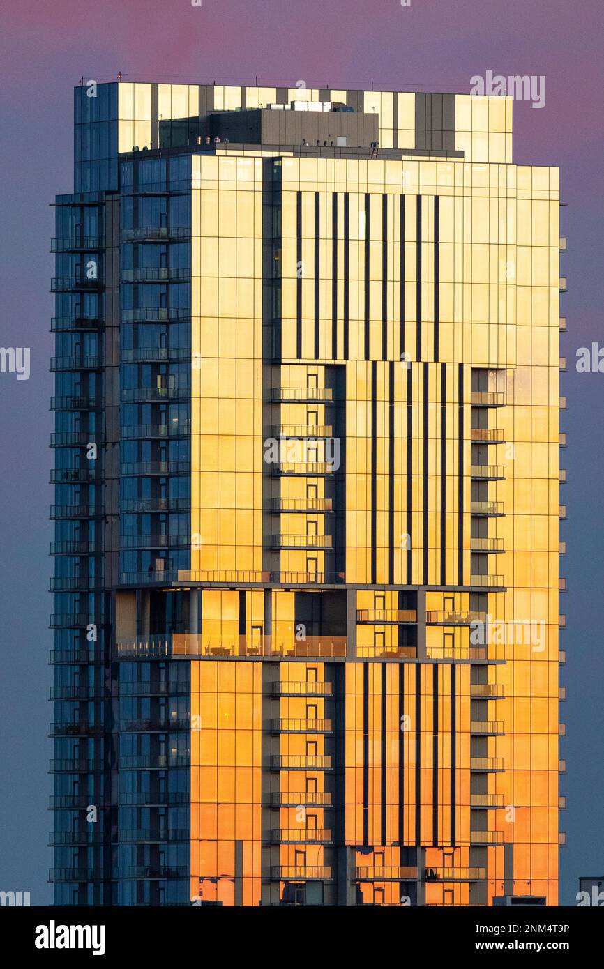 High rise apartments hi-res stock photography and images - Alamy