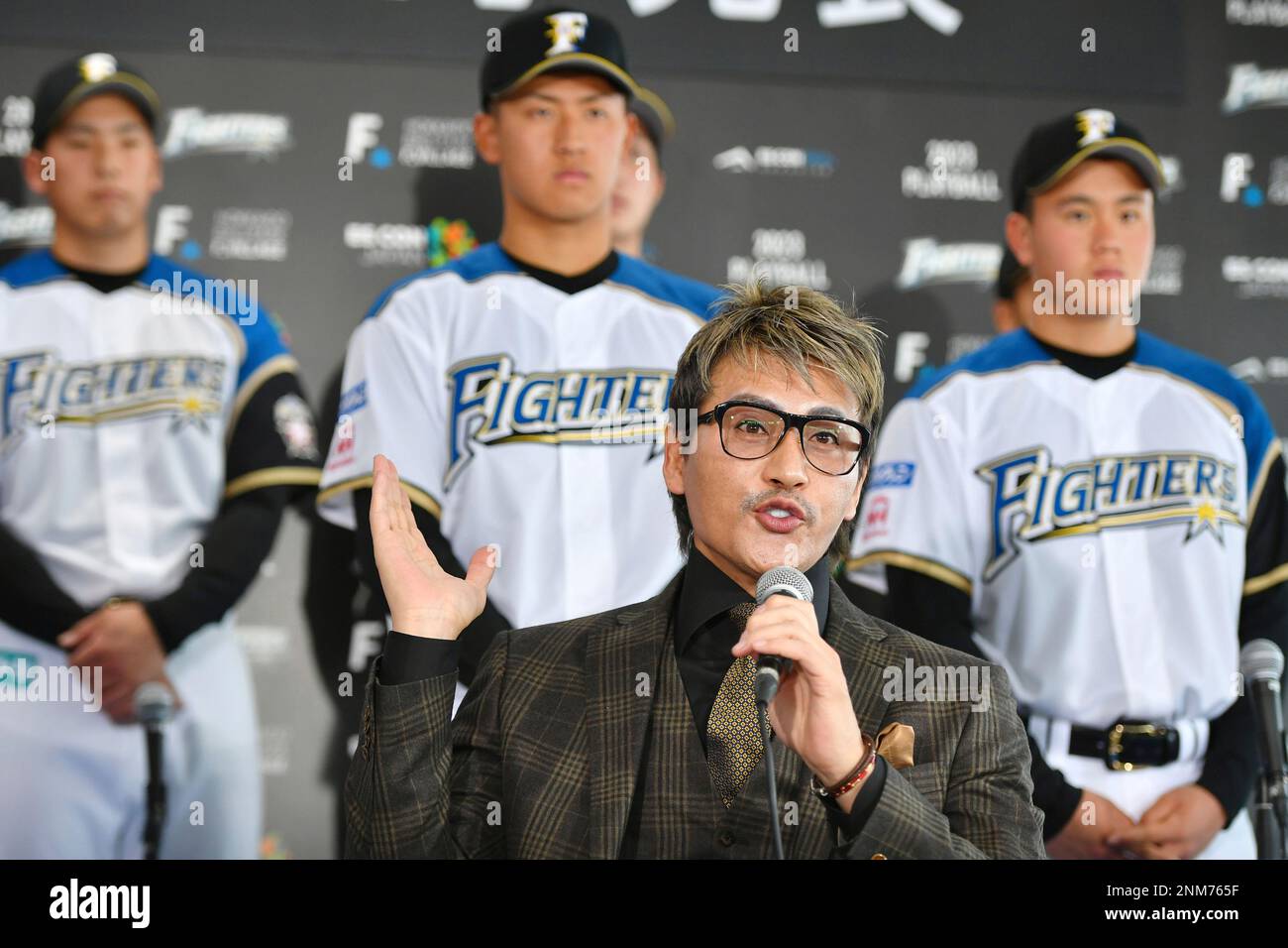 MLB Life on X: Japanese baseball team Hokkaido Nippon-Ham Fighters' new  uniforms are FIRE They were designed by the team's manager and former MLB  player Tsuyoshi Shinjo, who previously played for the