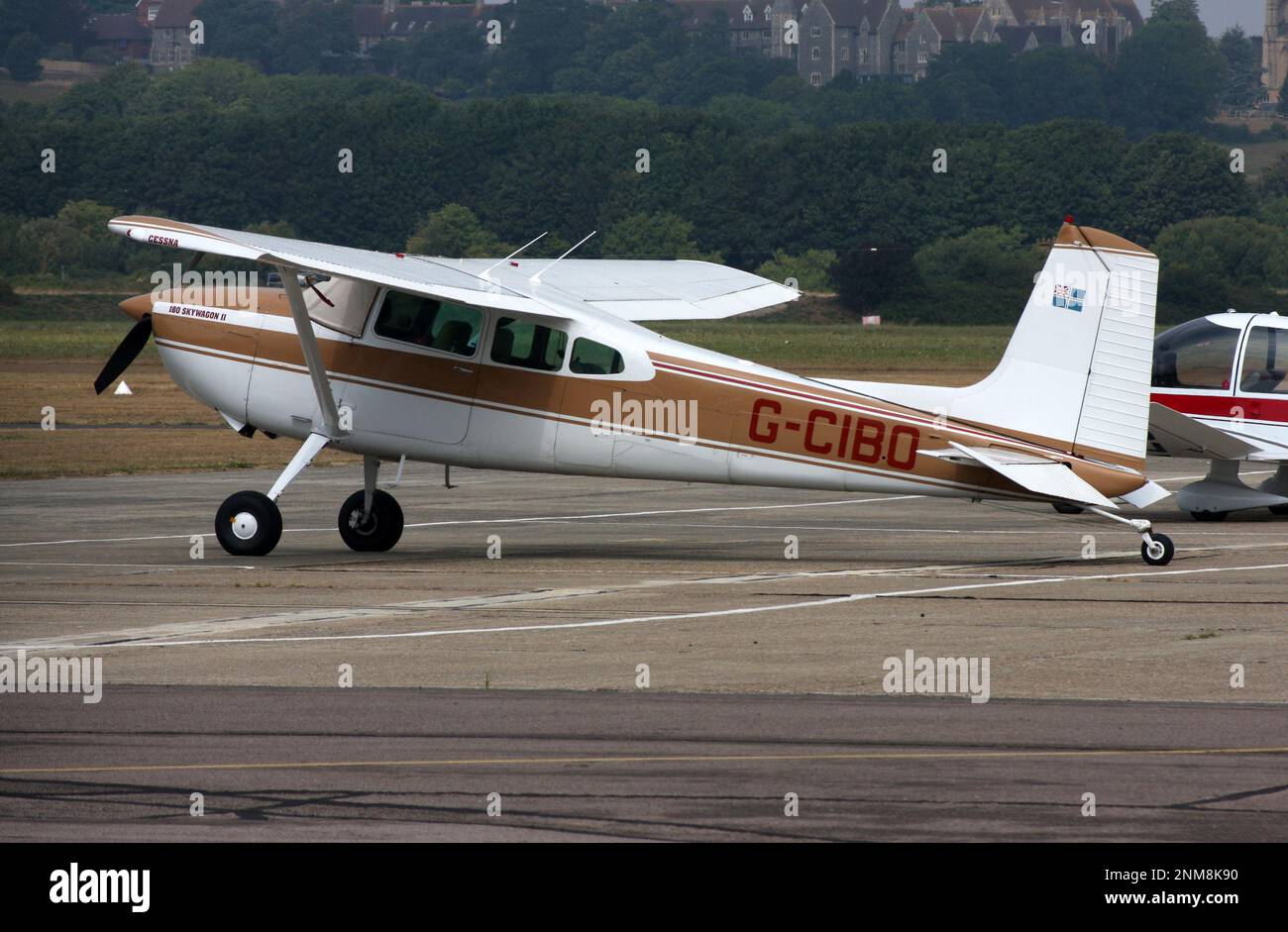 A Cessna 180 Skywagon on the ramp at Brighton City Airport Stock Photo
