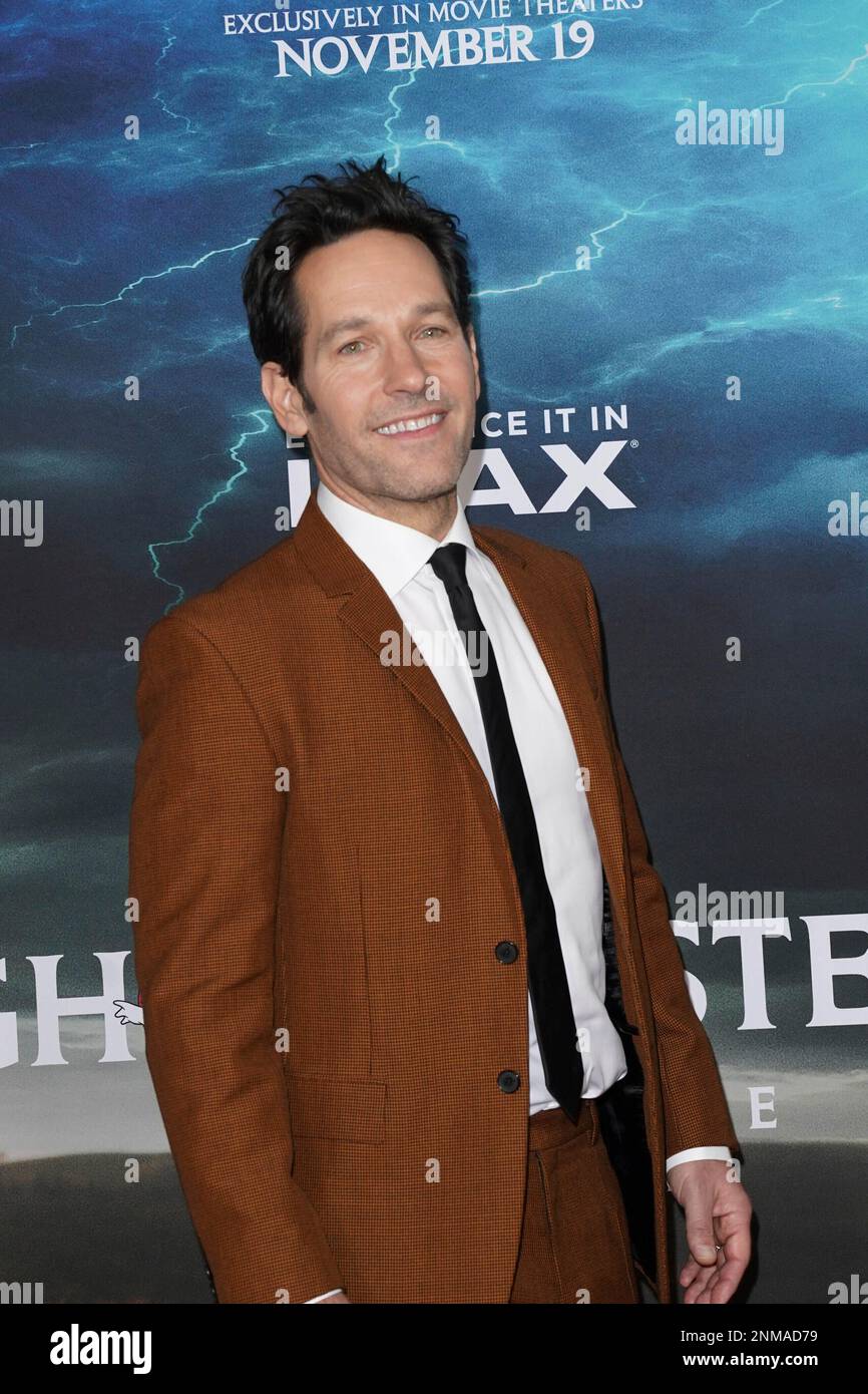 Paul Rudd Fireman Photo by: John Nacion/STAR MAX/IPx 2021 11/15/21 Paul Rudd at the ...