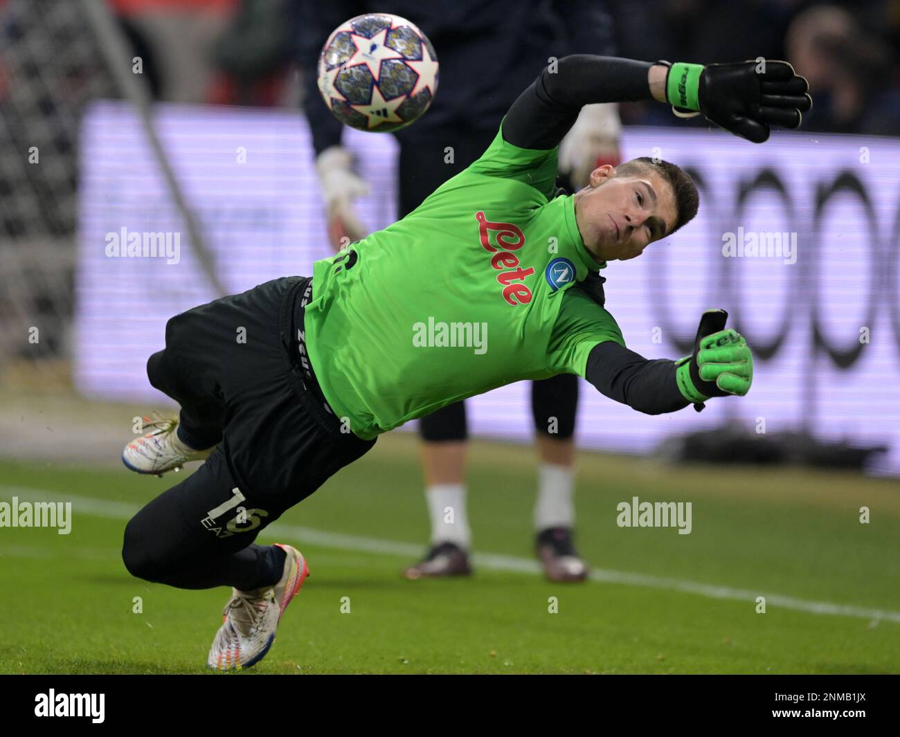 FRANKFURT SSC Napoli Goalkeeper Hubert Idasiak During The UEFA frankfurt-ssc-napoli-goalkeeper-hubert-idasiak-during-the-uefa
