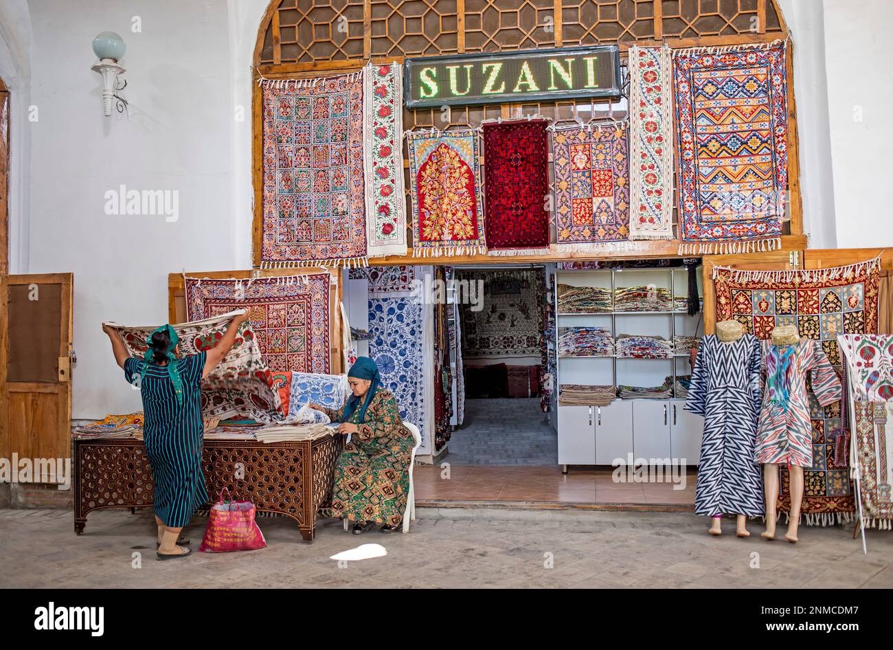 Shop, in Taki-Telpak Furushon bazaar, Bukhara, Uzbekistan Stock Photo