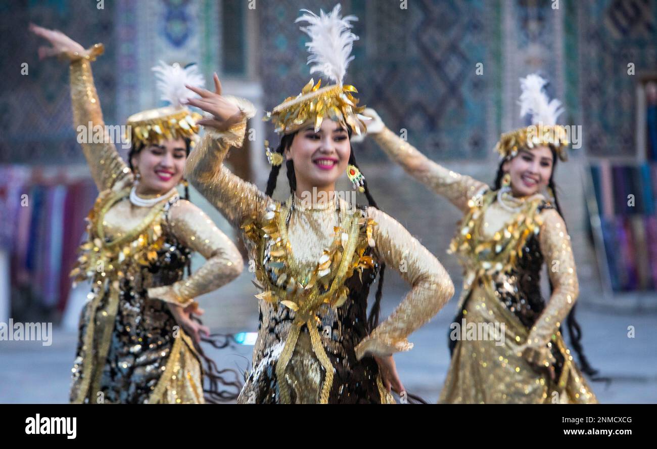 Traditional dance, folklore, Samarkand, Uzbekistan Stock Photo