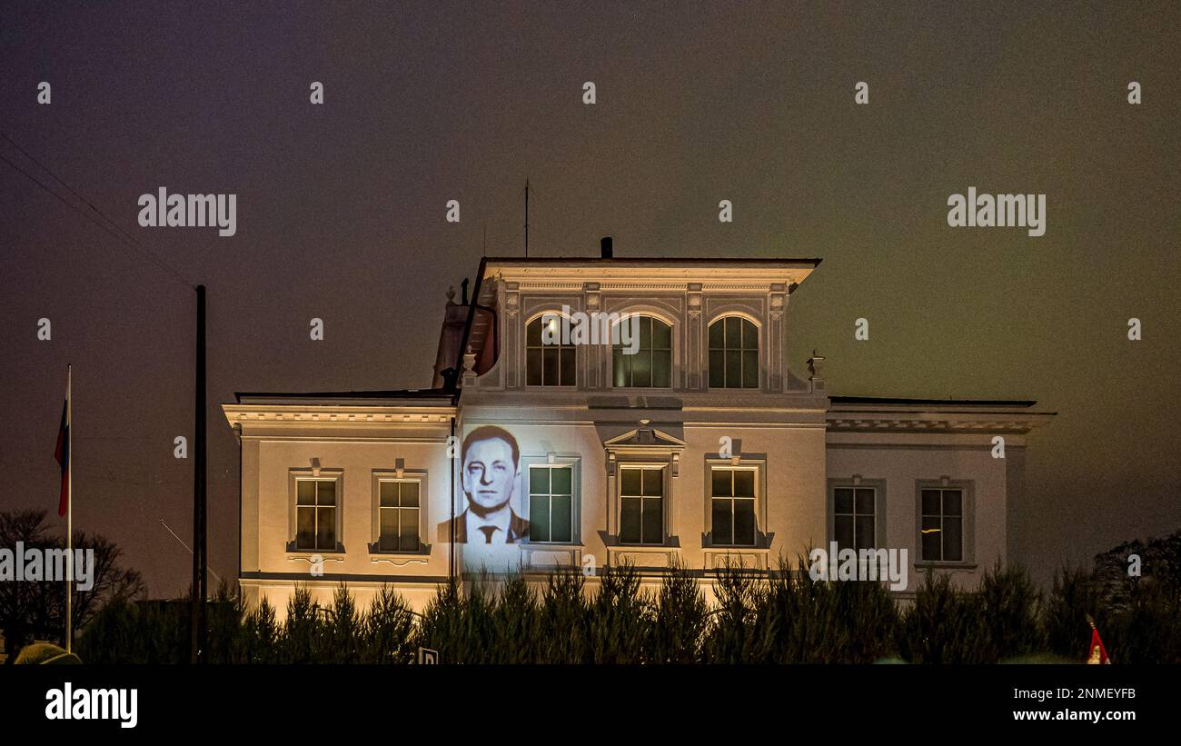 projection of an image of Volodymyr Zelenskyj on the facade of the Russian Embassy in Copenhagen, 24 February, 2023 Stock Photo