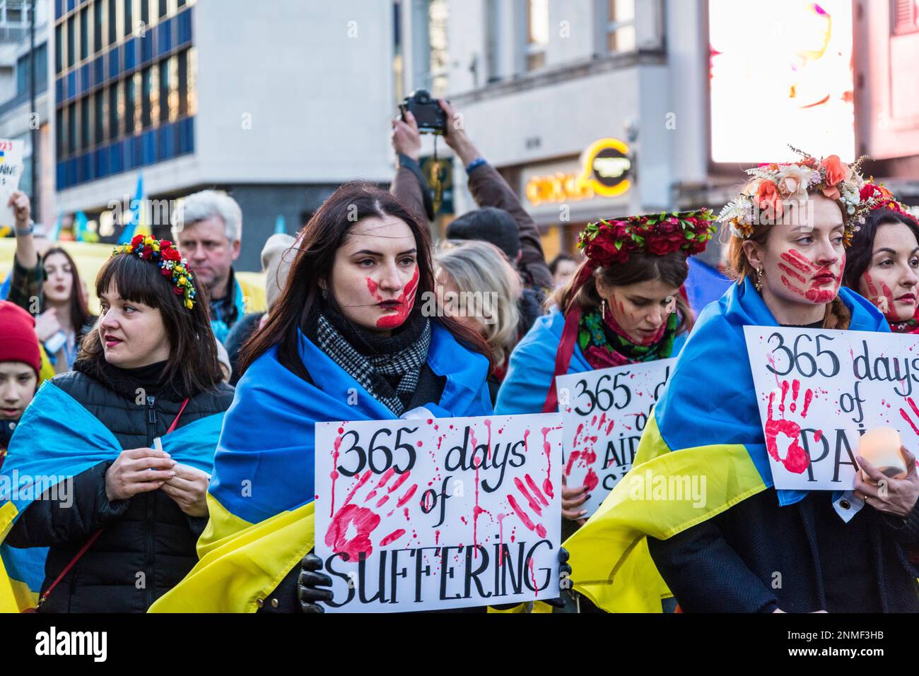 'Heartbroken but Unbroken', Remembrance event marking the anniversary of Russia's invasion of Ukraine, Notting Hill Gate, London, UK 24/02/2023 Stock Photo