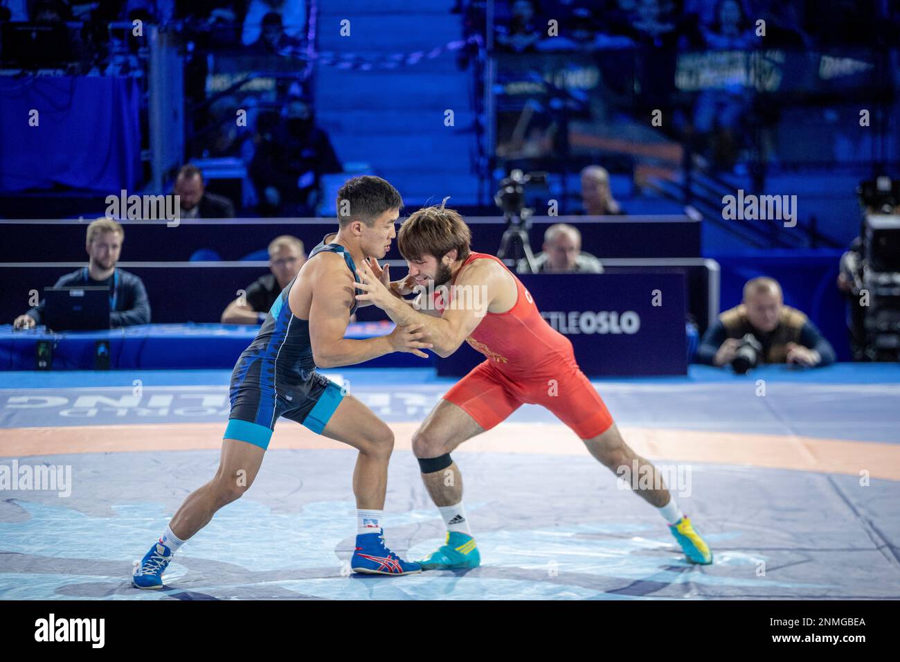 Zholaman Sharshenbekov from Kyrgyzstan, left, against Victor Ciobanu
