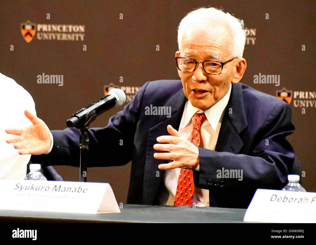 Syukuro Manabe, Princenton University Meteorologist Professor speaks at a  news conference after winning a share of the 2021 Nobel Prize in physics at  the university in New Jersey, the U.S. on Oct.