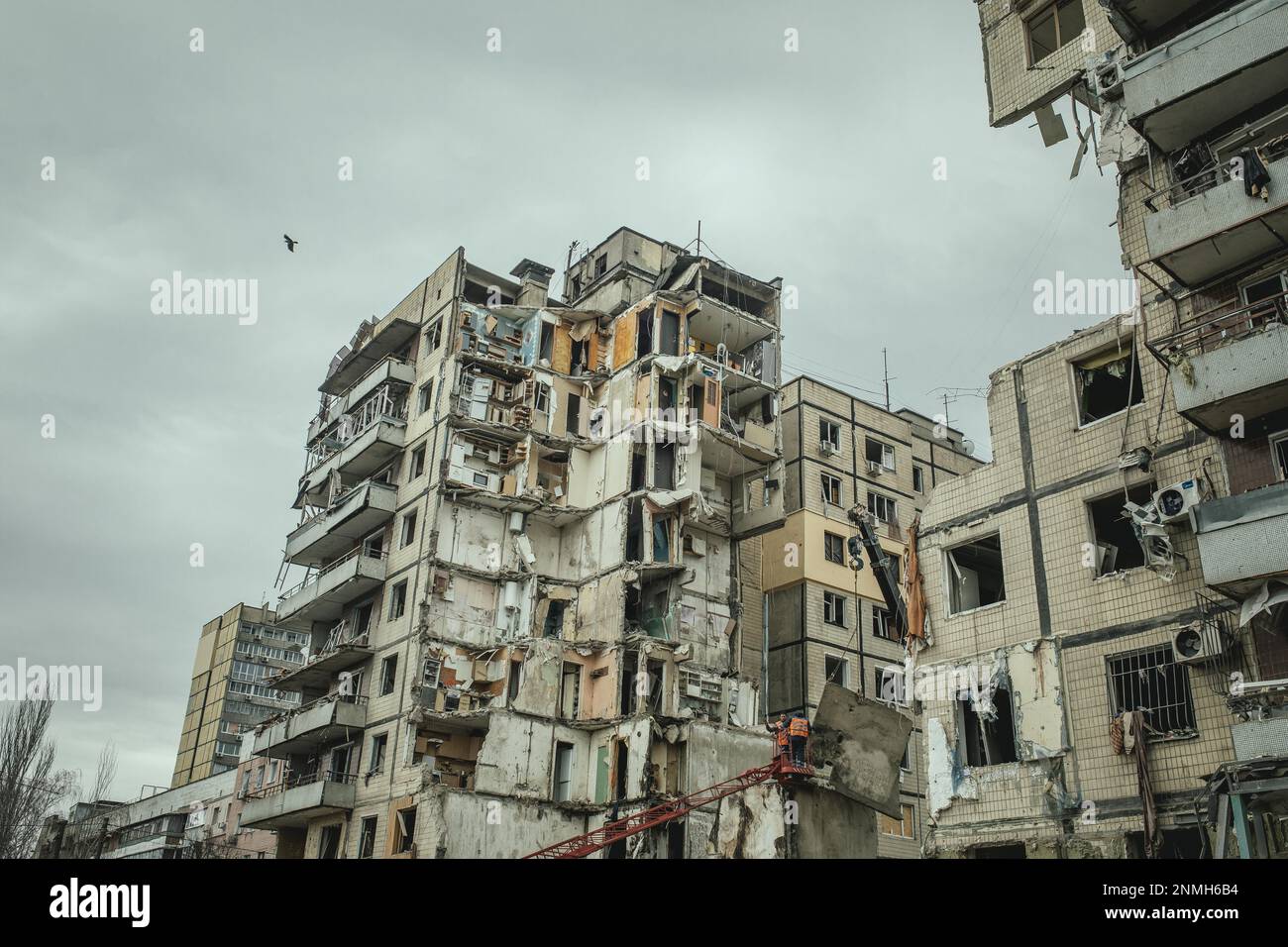 Destroyed apartment building in the major city of Dnipro, a Russian missile hit the building on 14.01.2023, 45 people were killed, Dnipro, Ukraine Stock Photo