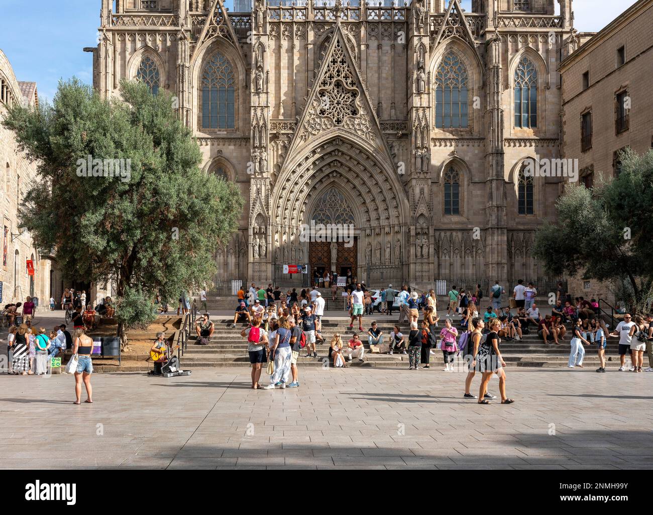 La Catedral de la Santa Creu in the Barri Gotic district, Barcelona, Catalonia, Spain Stock Photo