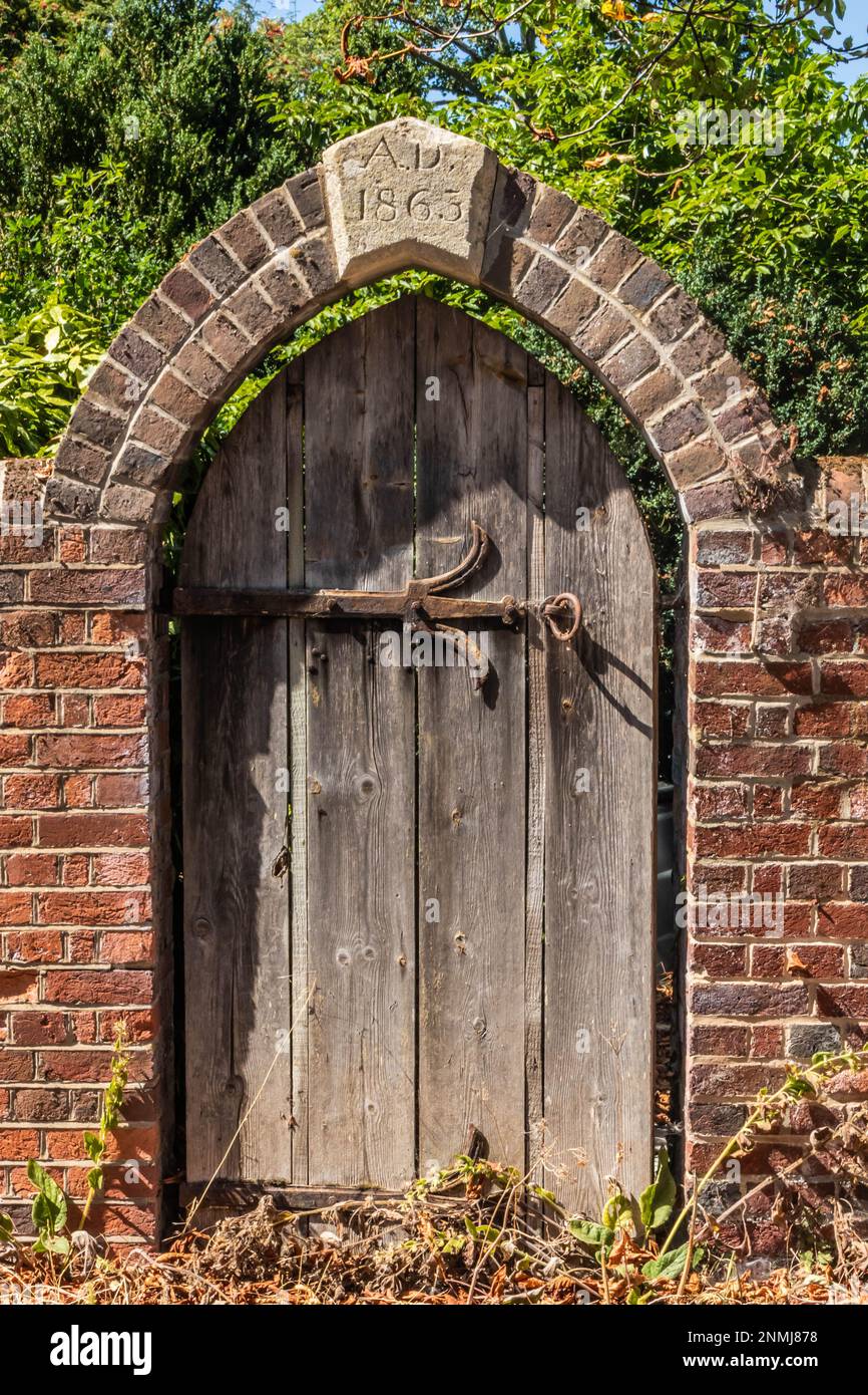 Gate fittings hi-res stock photography and images - Alamy