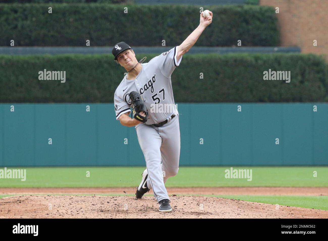 DETROIT, MI - SEPTEMBER 21: Chicago White Sox relief pitcher Aaron