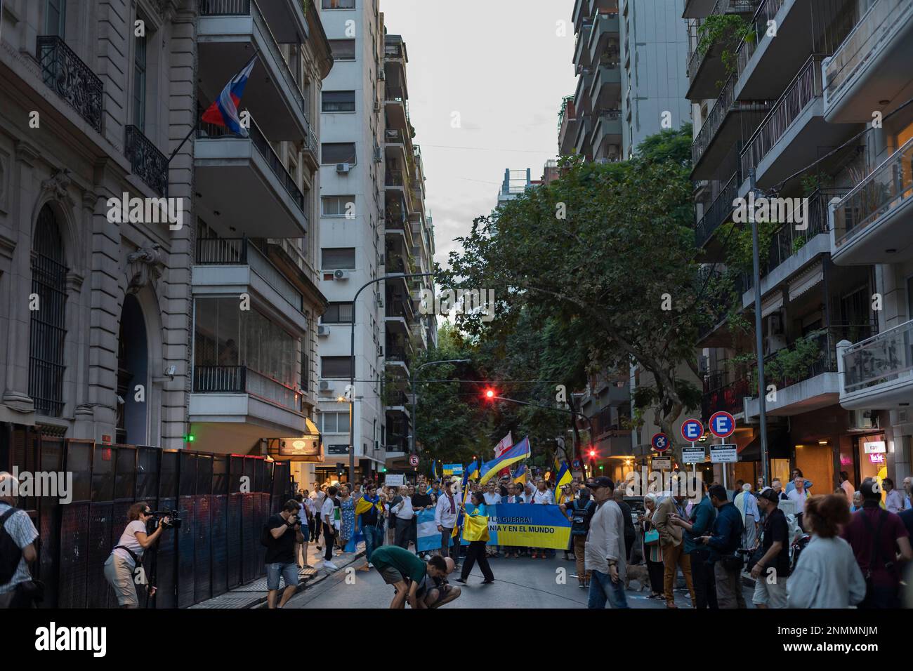 Buenos Aires, Argentina, 24th February, 2023. Ukrainian citizens in Argentina made a mobilization to the Russian Embassy, ​​one year after the Russian invasion of Ukraine. (Credit: Esteban Osorio/Alamy Live News) Stock Photo