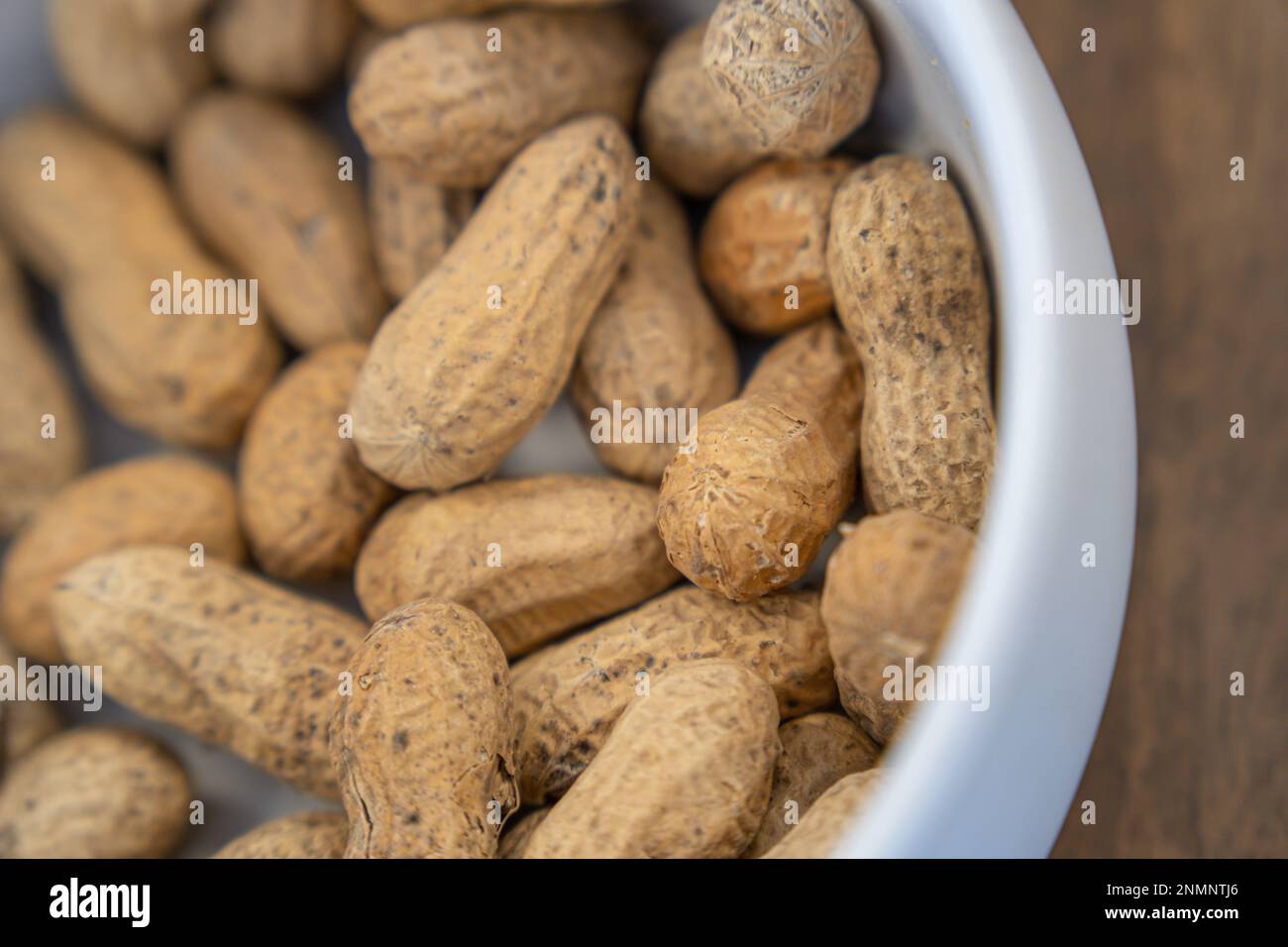 Handfull peanuts hires stock photography and images Alamy
