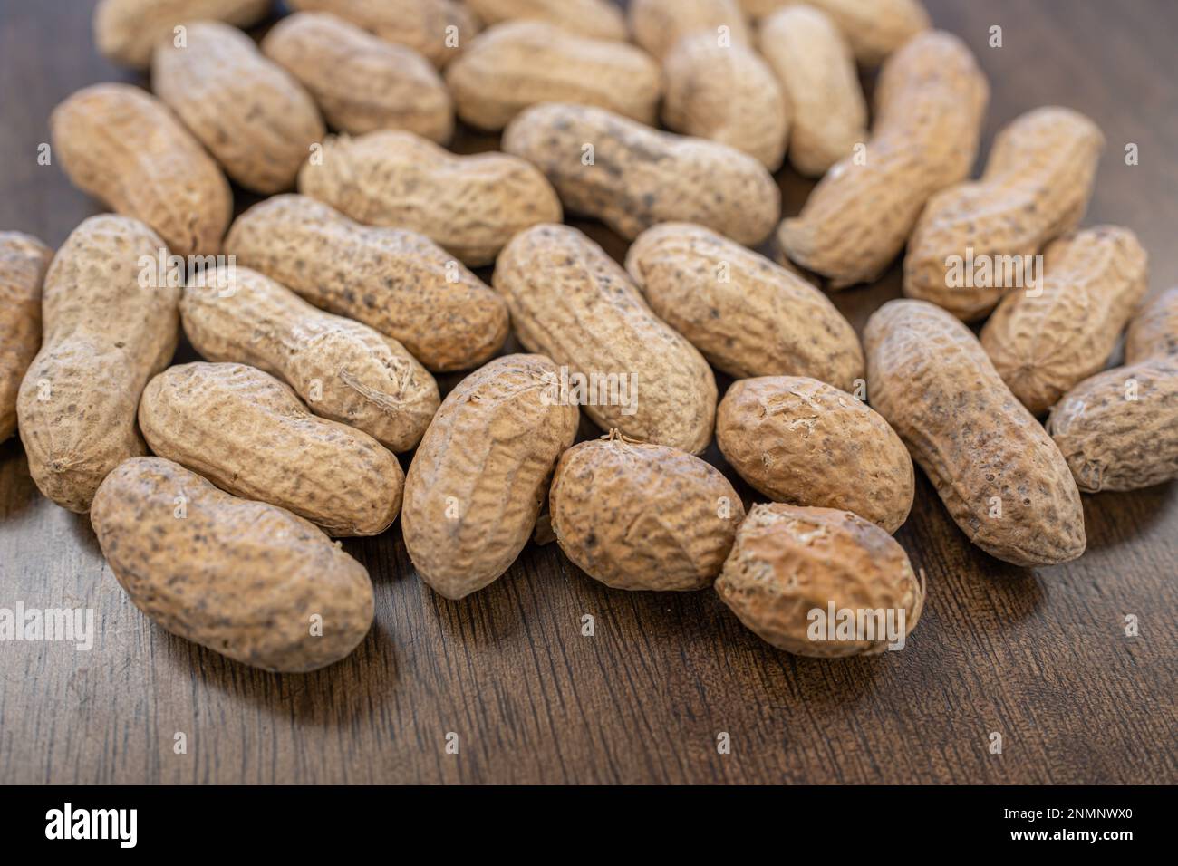 Groundnuts peanuts in shell ready to eat Stock Photo Alamy
