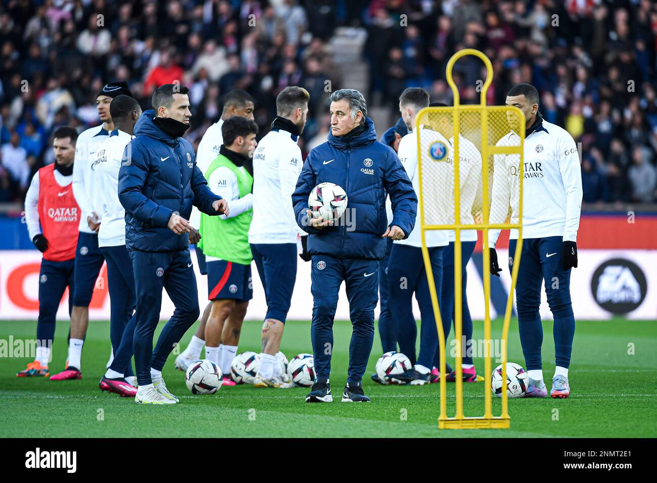 Christophe Galtier Celebrates Historic Victory with Viral Dance Alongside Players Christophe Galtier Celebrates Historic Victory with Viral Dance Alongside Players
